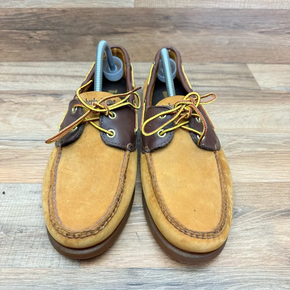 Timberland Men's 10.5 size Tan and Brown Boat Shoes